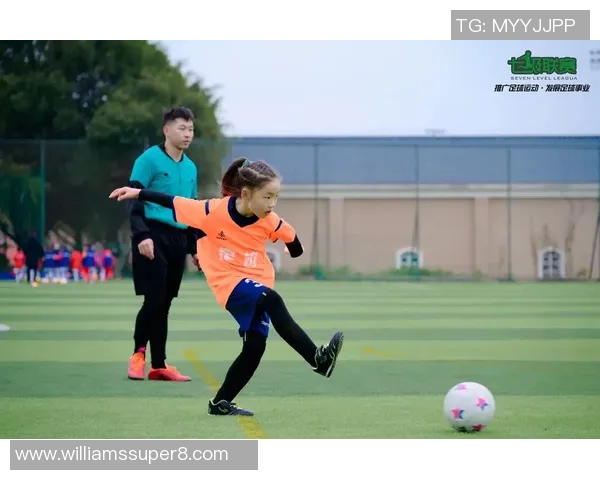 宠妹足球明星的魅力与实力双重展现的精彩瞬间 宠妹足球明星的魅力与实力双重展现的精彩瞬间