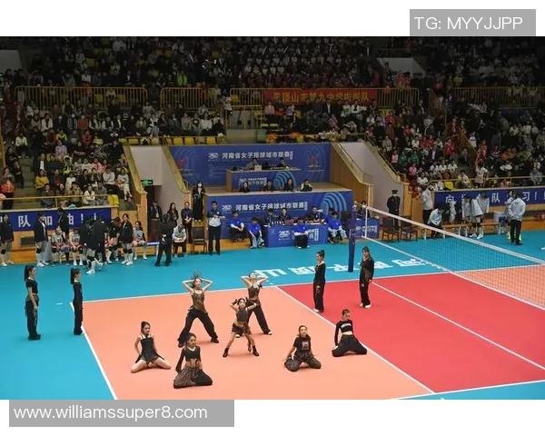 深圳排球队的节奏与风采:聚焦排球运动的魅力与发展 深圳排球队的节奏与风采:聚焦排球运动的魅力与发展