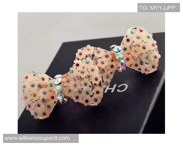 足球明星时尚新宠发夹背后的故事与潮流影响 足球明星时尚新宠发夹背后的故事与潮流影响