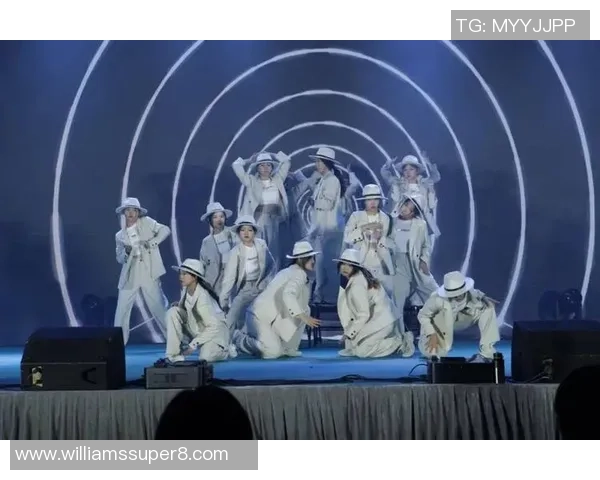 街舞巨献：探秘成都街舞队的节奏